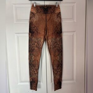 Lions of Paris leggings